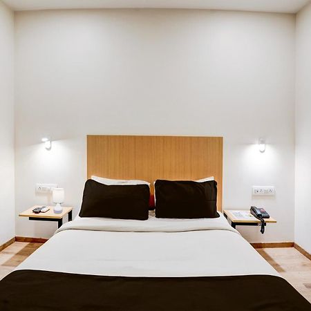 Super Townhouse Ulsoor Near Halasuru Metro Station Бангалор Экстерьер фото
