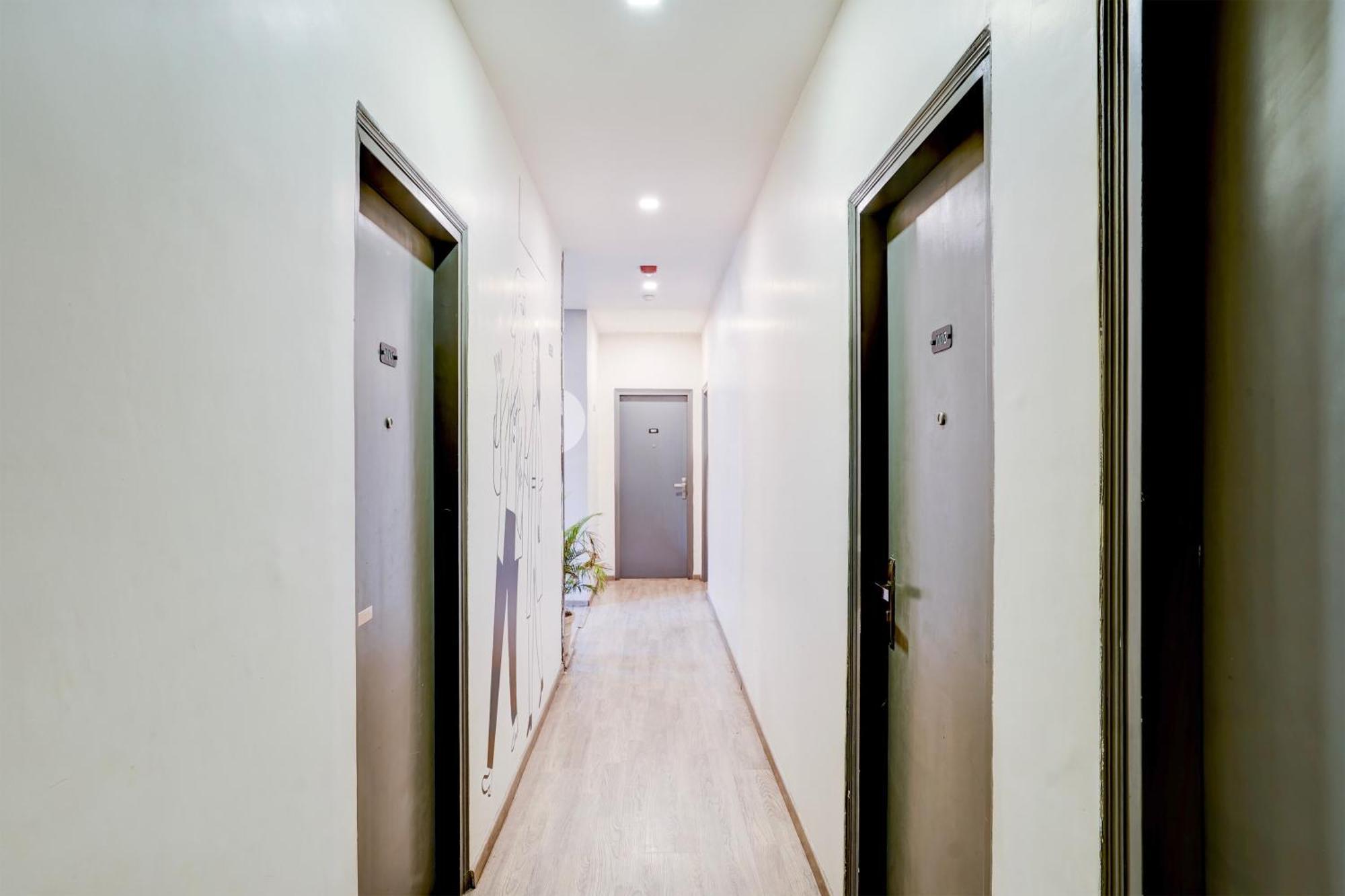 Super Townhouse Ulsoor Near Halasuru Metro Station Бангалор Экстерьер фото