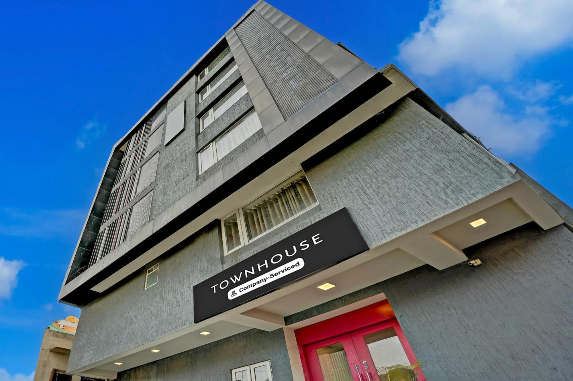 Super Townhouse Ulsoor Near Halasuru Metro Station Бангалор Экстерьер фото
